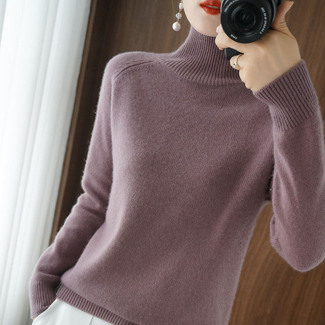 Aurelia | Simple Turtleneck Sweater