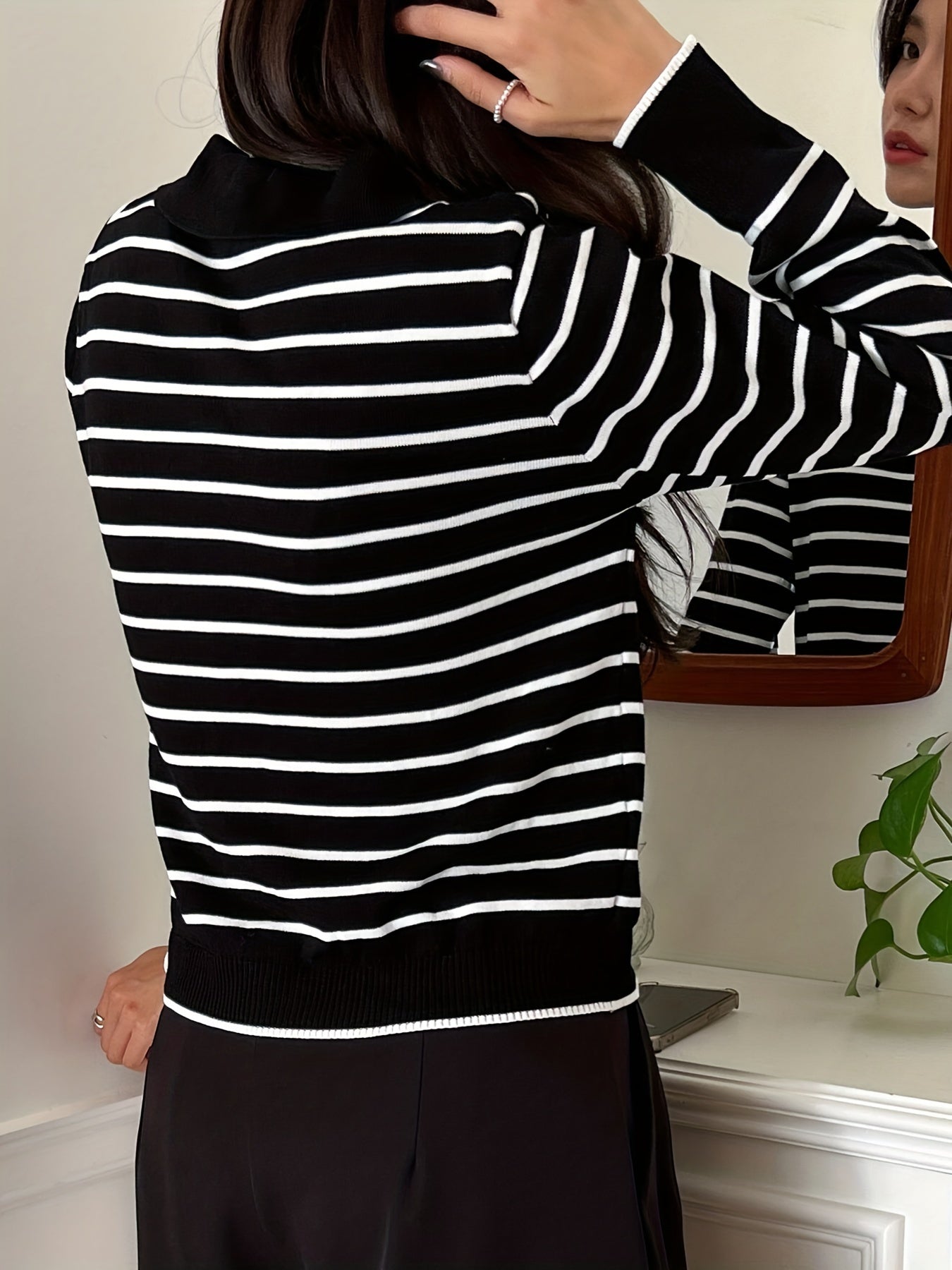 Naya | Relaxed Sweatshirt with Collar