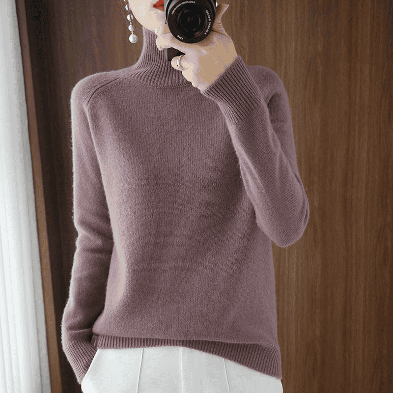 Aurelia | Simple Turtleneck Sweater