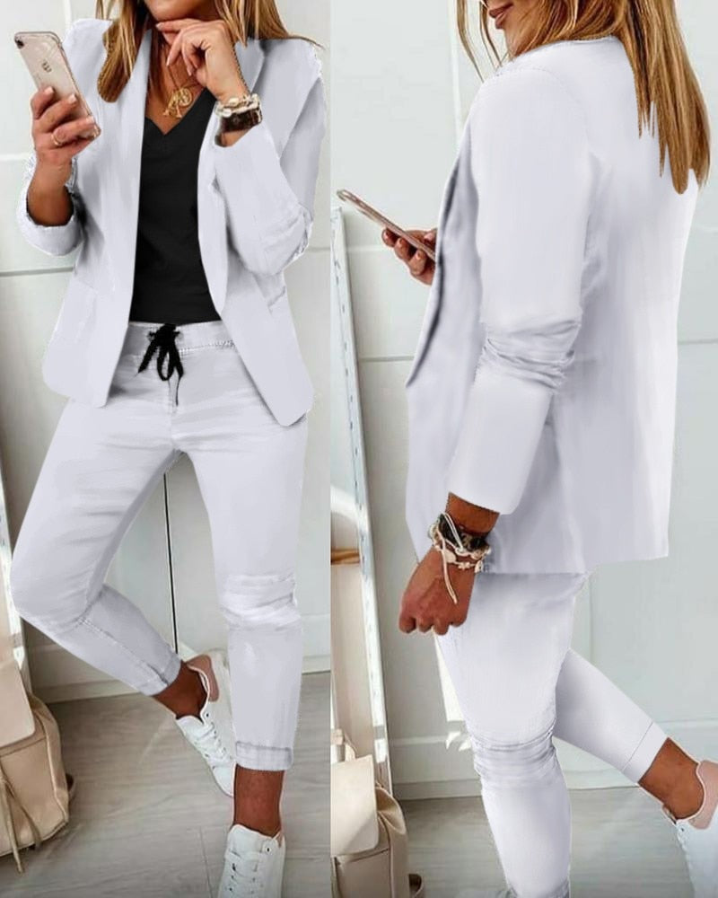 Yassi | Elegant Business Outfit Blazer and Trouser