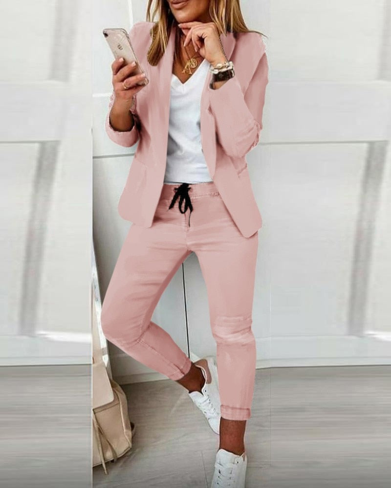 Yassi | Elegant Business Outfit Blazer and Trouser