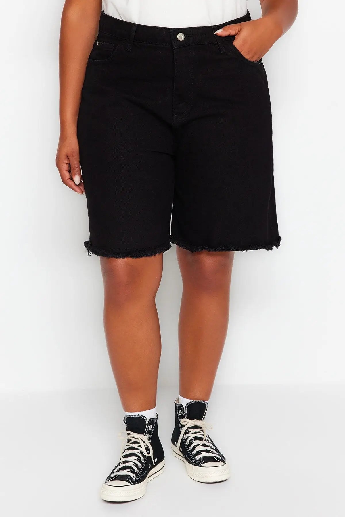 Zarina | Plus Sized High-Waisted Denim Shorts - Motheero