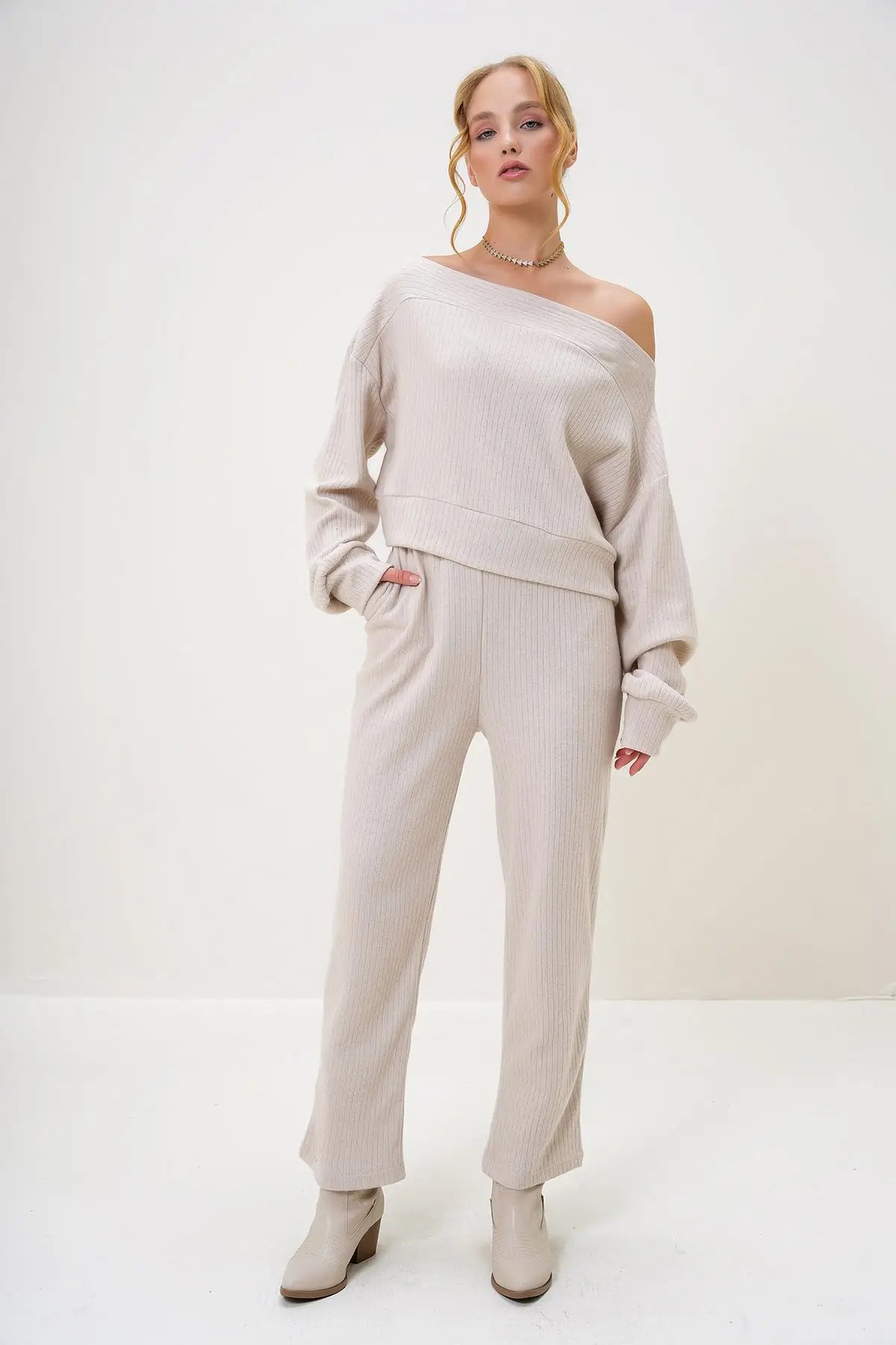 Rohana | Loungewear Relaxed Set Off Shoulder Sweatshirt and Trousers