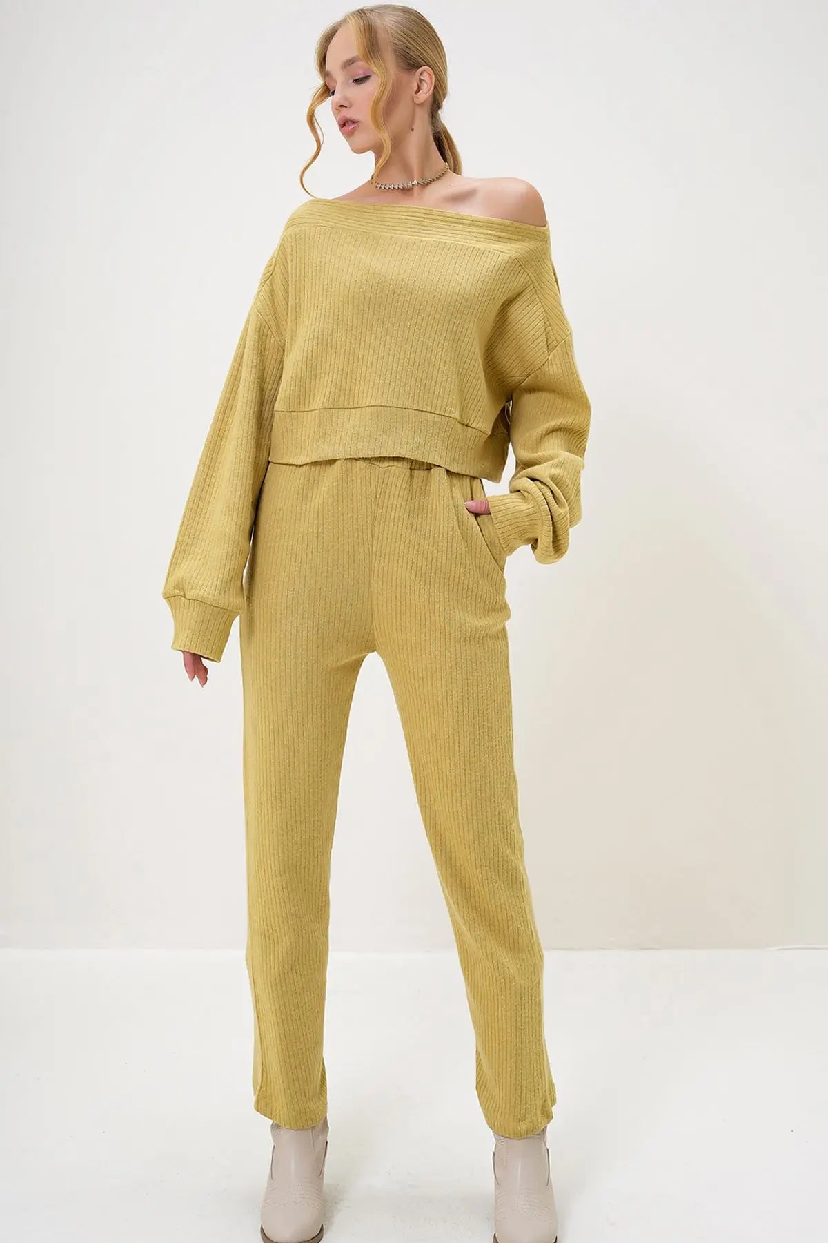Rohana | Loungewear Relaxed Set Off Shoulder Sweatshirt and Trousers