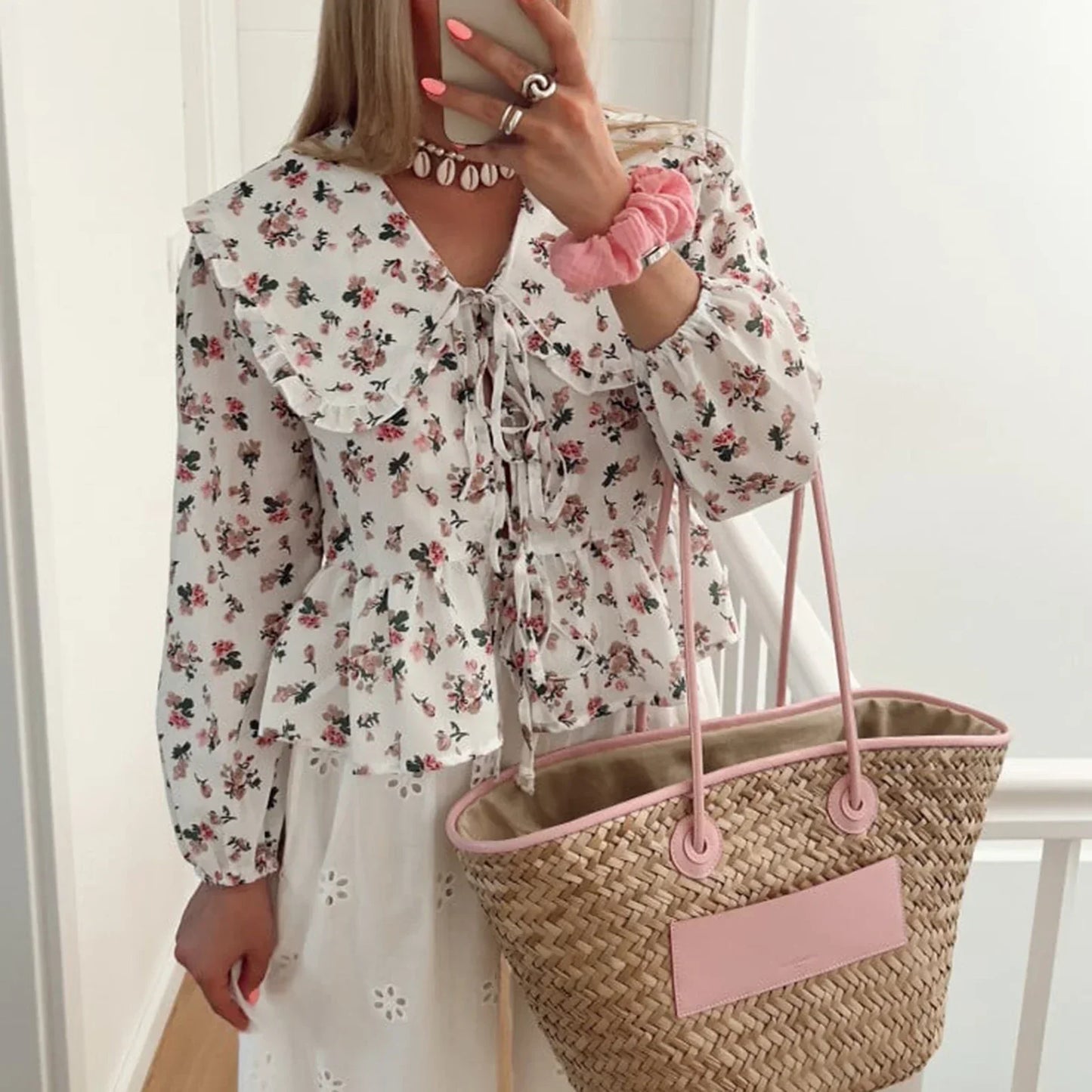 Lila | Floral Long-Sleeve Blouse - Motheero