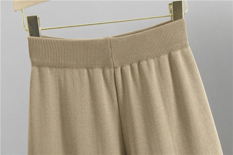 Mira | Elegant Knitted Set Cardigan Trousers