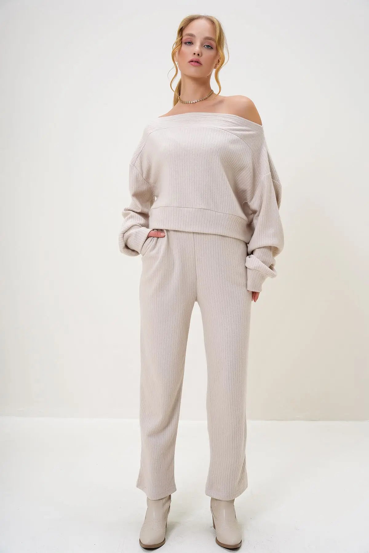 Rohana | Loungewear Relaxed Set Off Shoulder Sweatshirt and Trousers