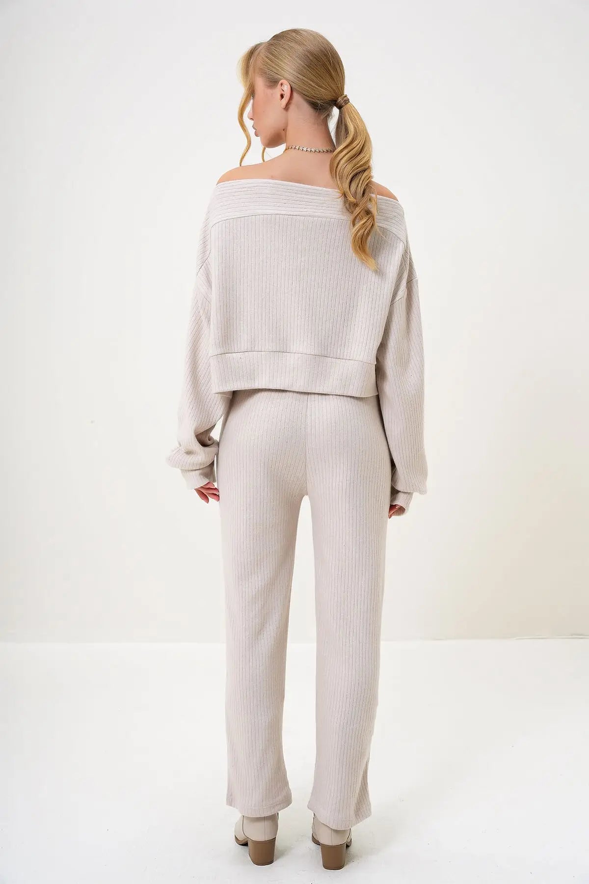 Rohana | Loungewear Relaxed Set Off Shoulder Sweatshirt and Trousers