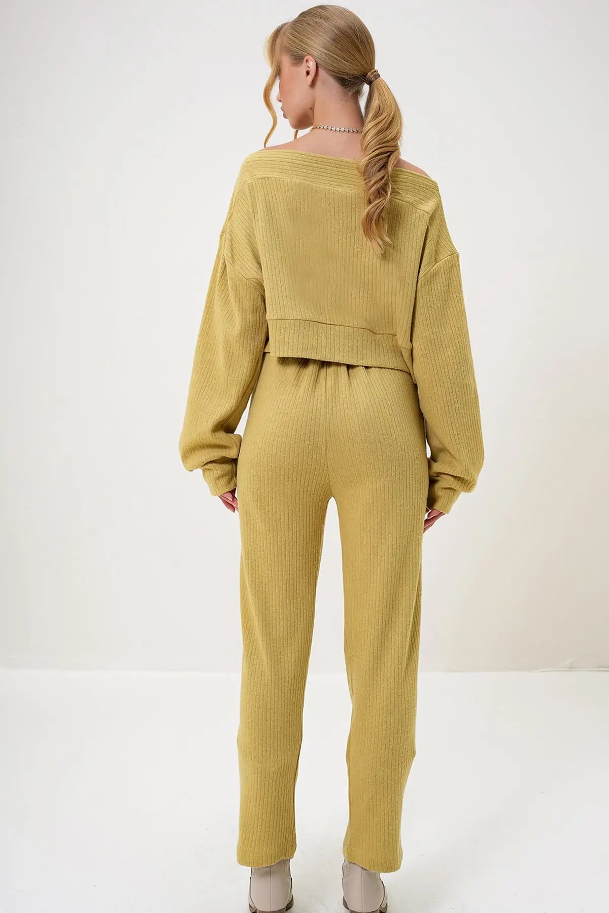 Rohana | Loungewear Relaxed Set Off Shoulder Sweatshirt and Trousers