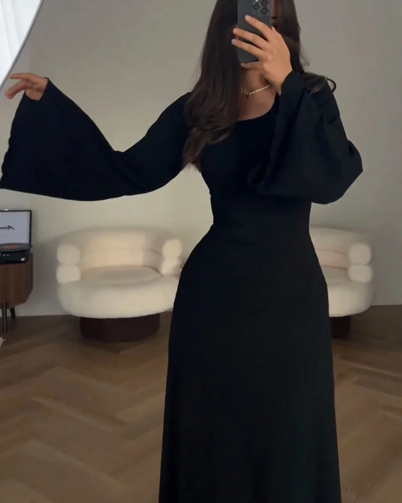 Allegra | Elegant Long-Sleeve Maxi Dress - Motheero