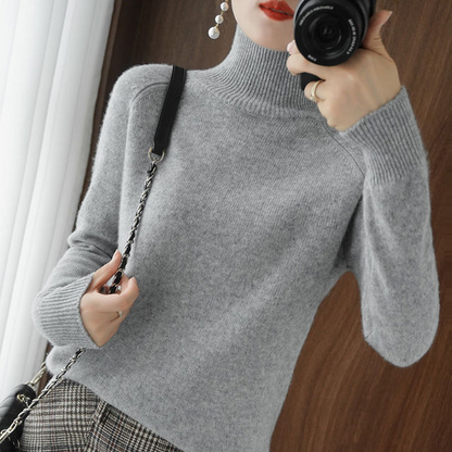Aurelia | Simple Turtleneck Sweater