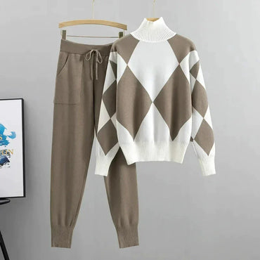 Zenya | Women Cozy Turtleneck Sweatshirt and Long Pants Outfit