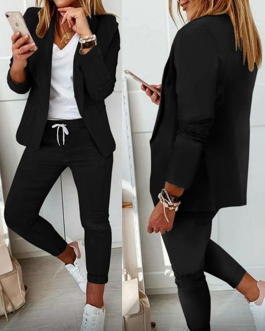 Yassi | Elegant Business Outfit Blazer and Trouser