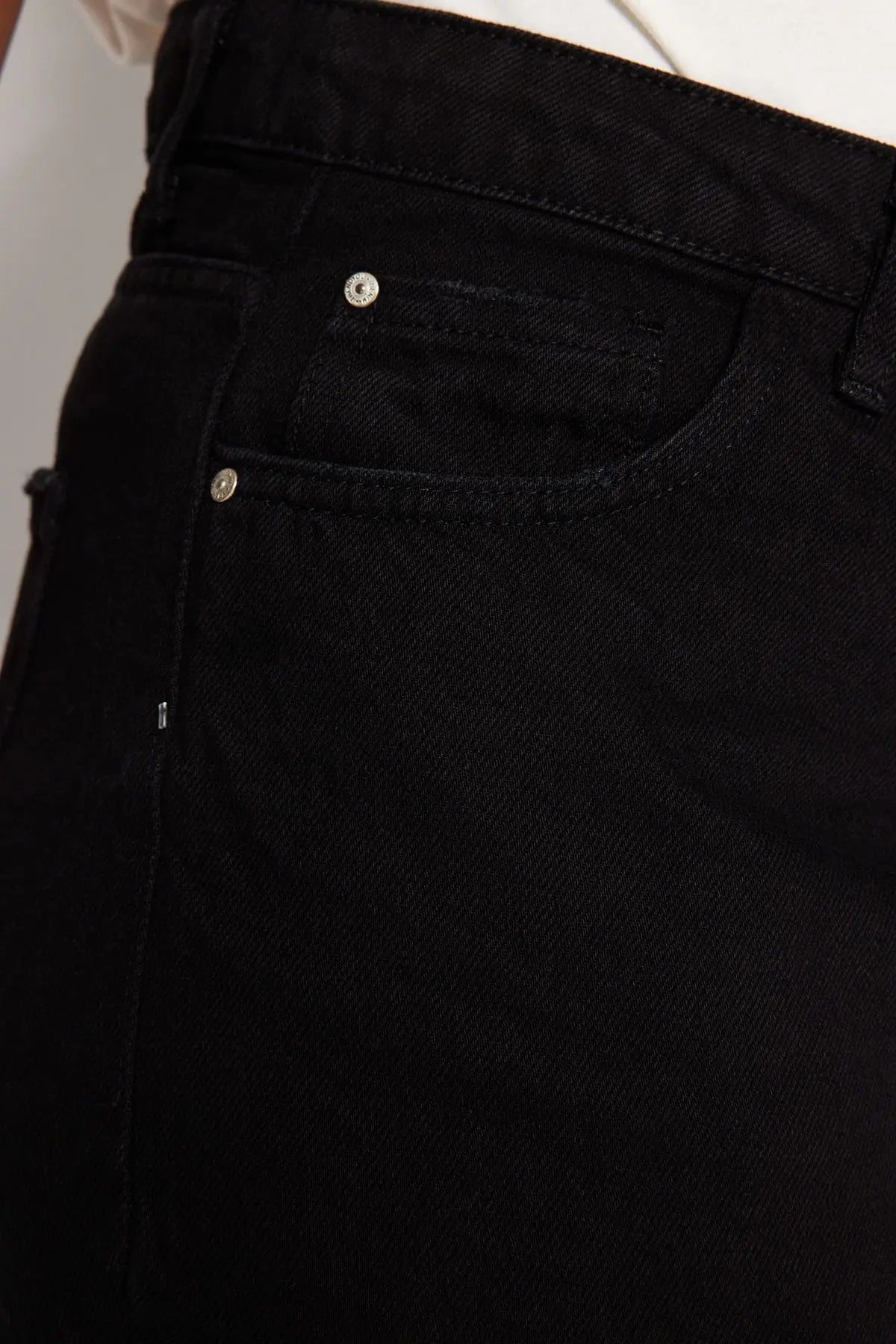 Zarina | Plus Sized High-Waisted Denim Shorts - Motheero