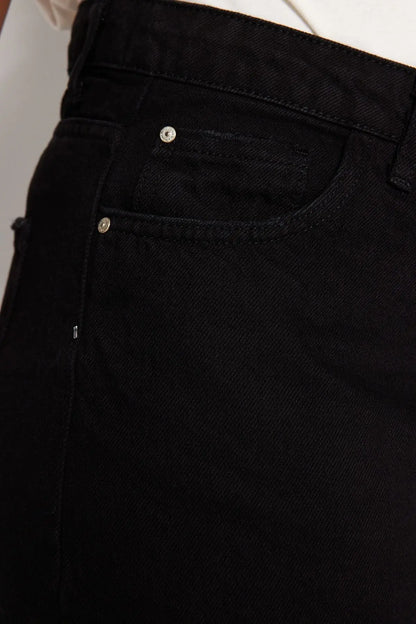 Zarina | Plus Sized High-Waisted Denim Shorts - Motheero