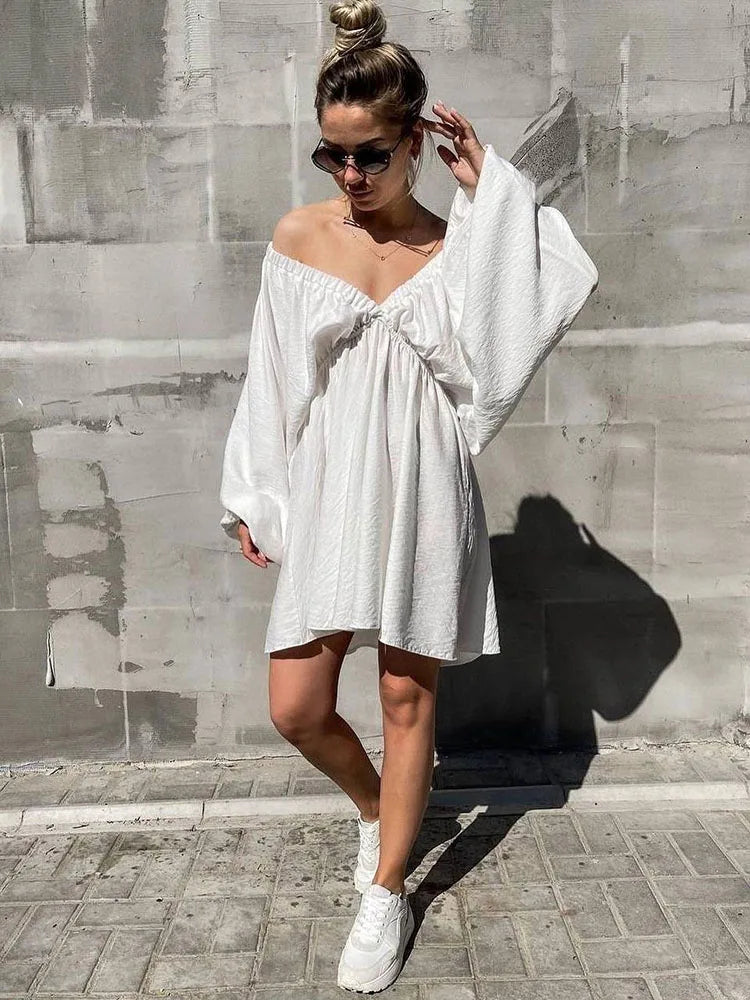 Mara | Deep V-Neckline With Long Sleeve Mini Dress - Motheero