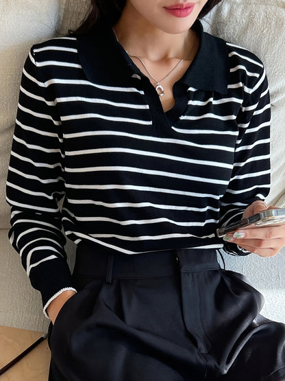 Naya | Relaxed Sweatshirt with Collar