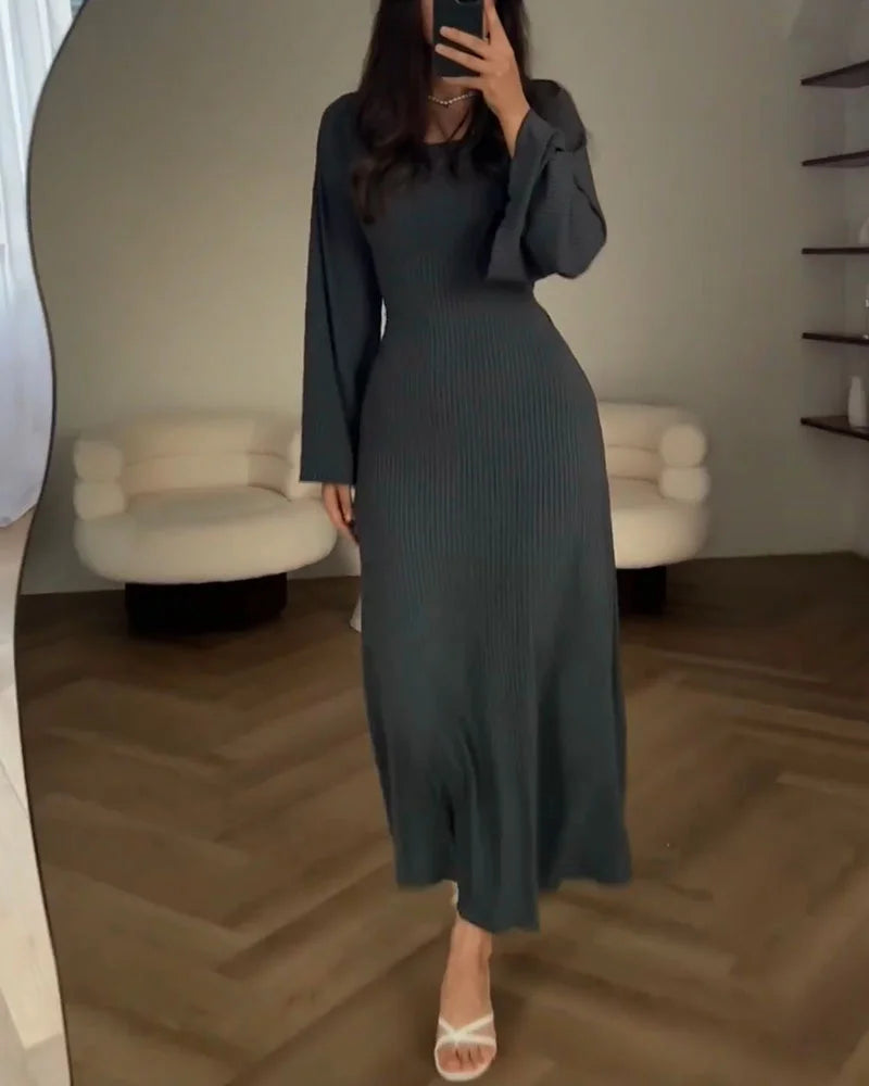 Allegra | Elegant Long-Sleeve Maxi Dress - Motheero